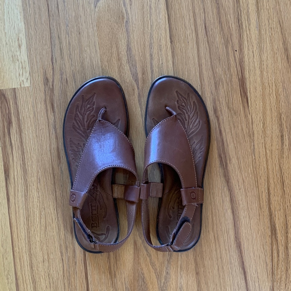 Born Women’s Tan Leather sandals